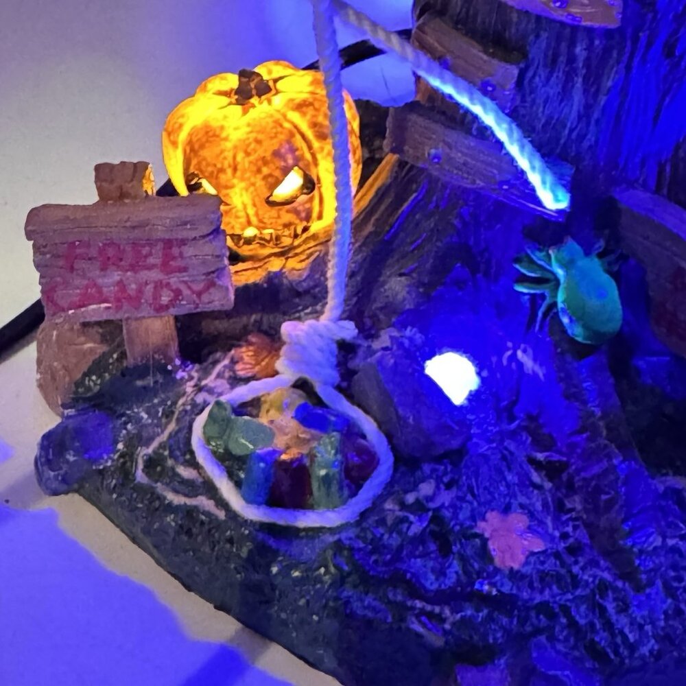 Lemax Hungry Tree House Spooky Town Halloween Village w/Adapter Works 64427 2006 - Picture 7 of 12